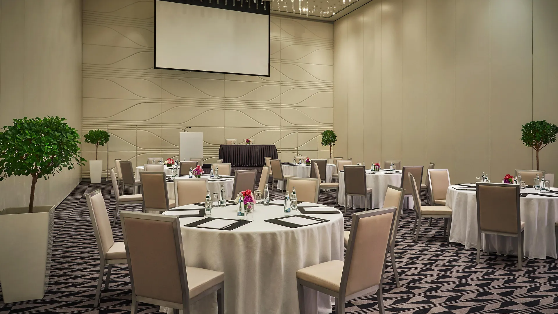 W Abu Dhabi - Yas Island Hotel