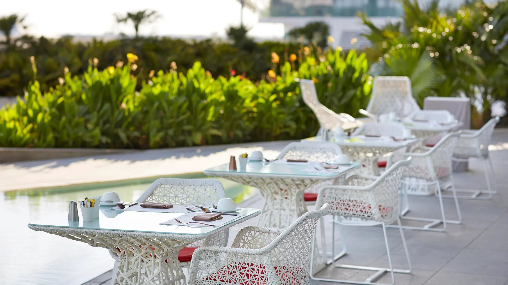 W Abu Dhabi - Yas Island Hotel