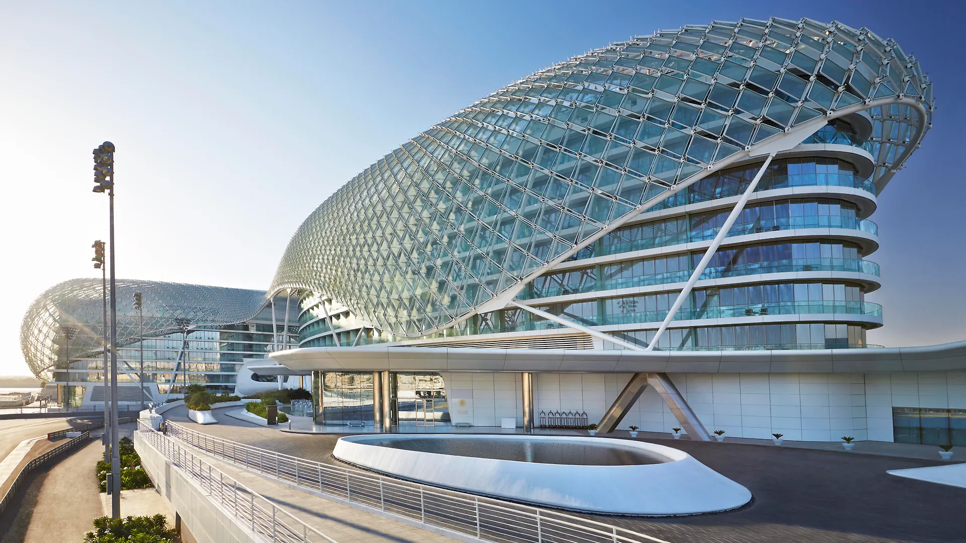 W Abu Dhabi - Yas Island Hotel 5*,
