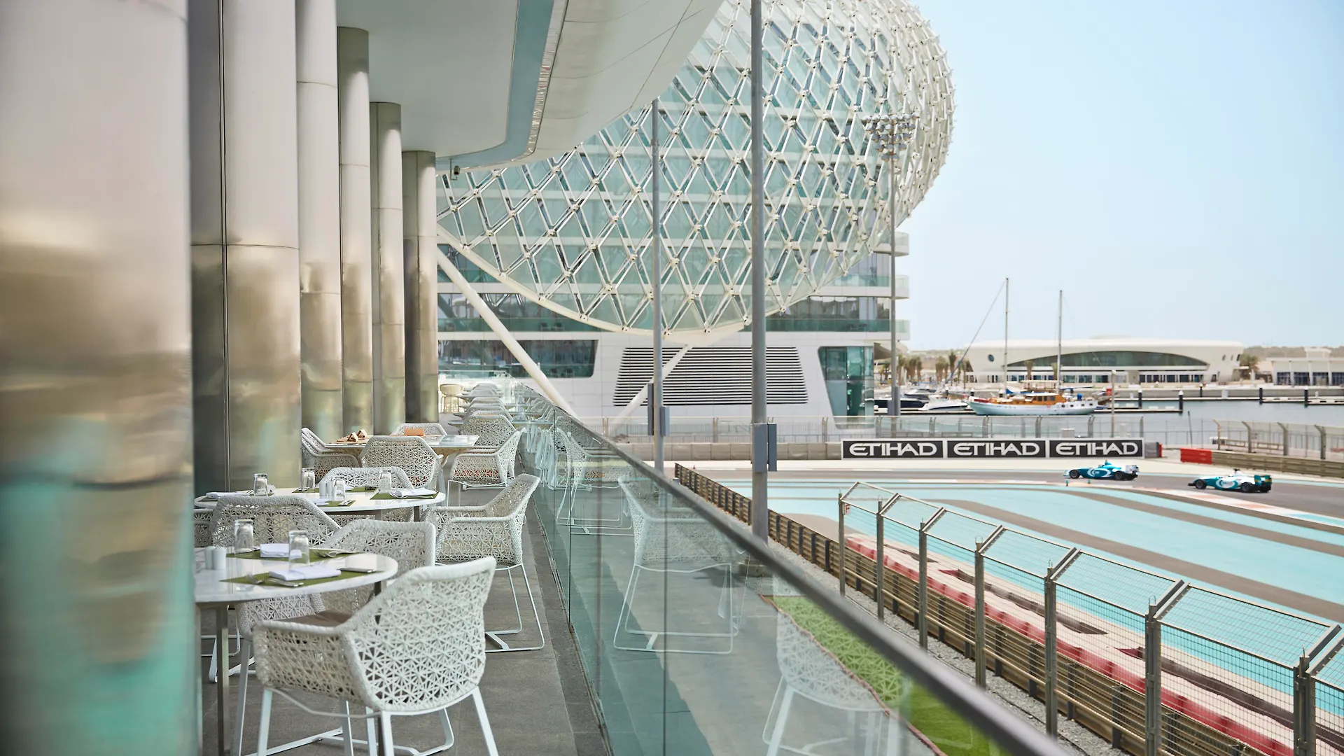 W Abu Dhabi - Yas Island Hotel