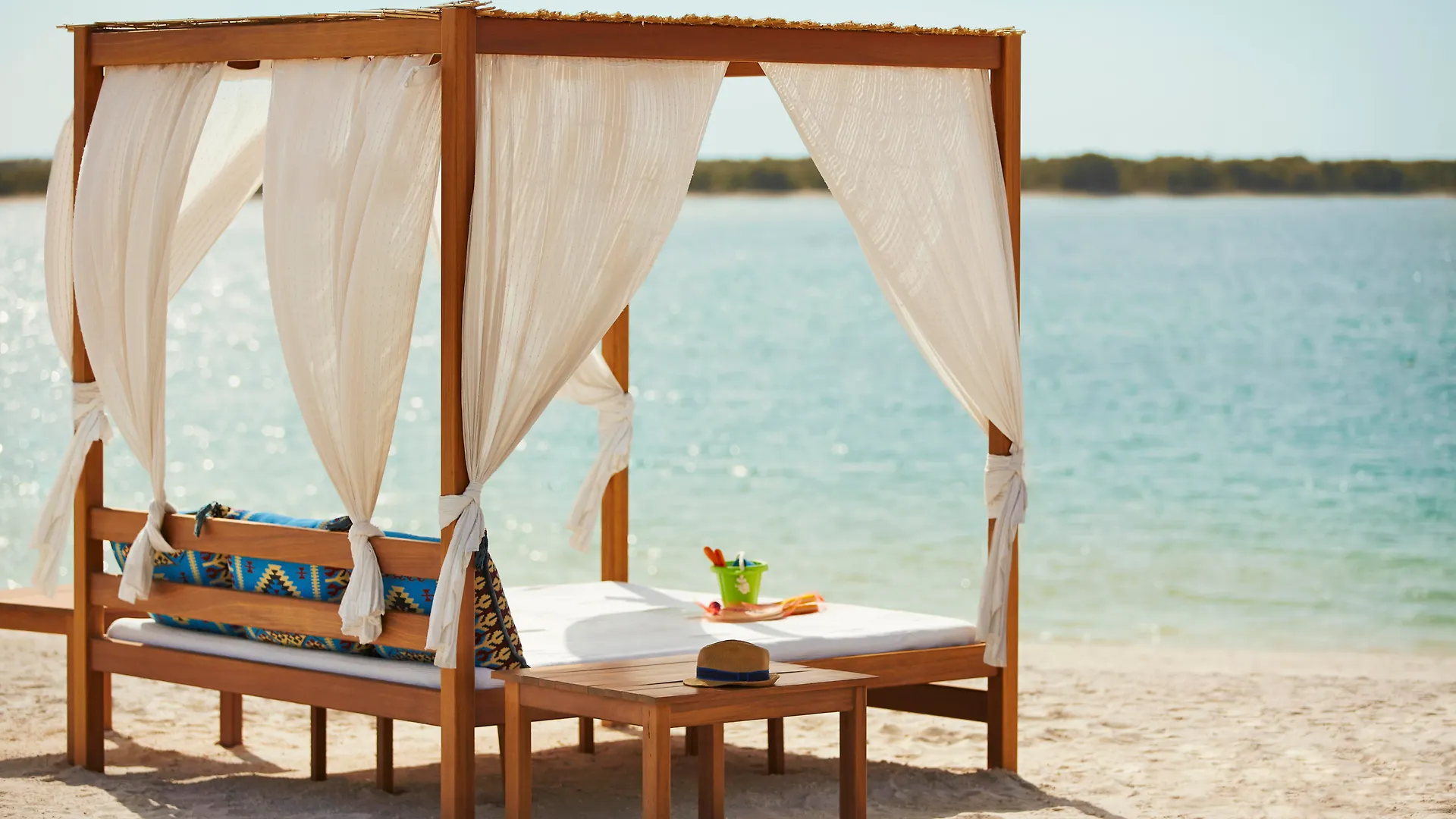W Abu Dhabi - Yas Island Hotel