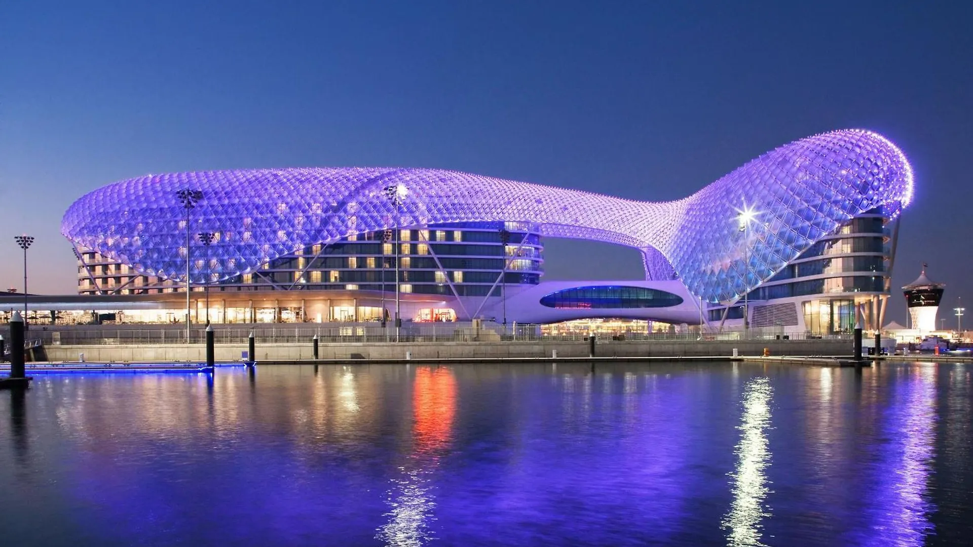 W Abu Dhabi - Yas Island Hotel