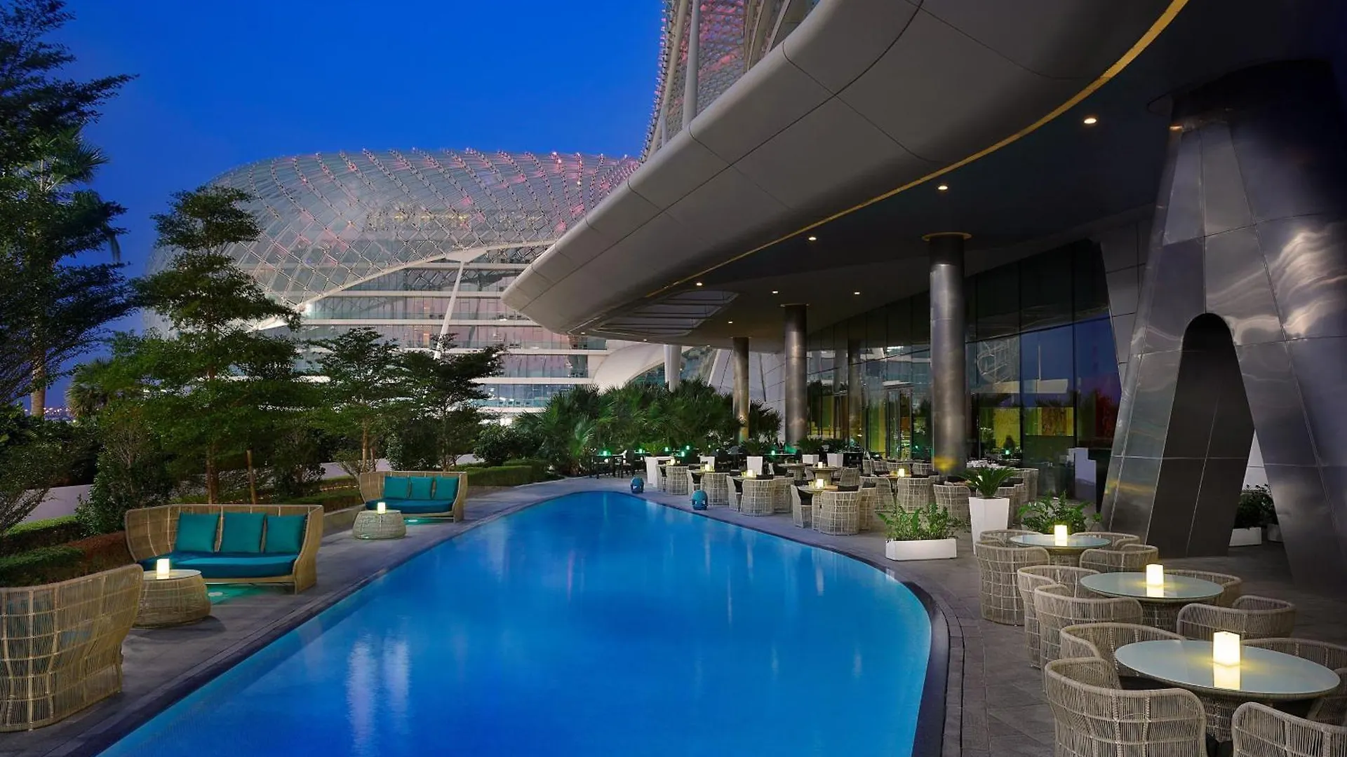 W Abu Dhabi - Yas Island Hotel