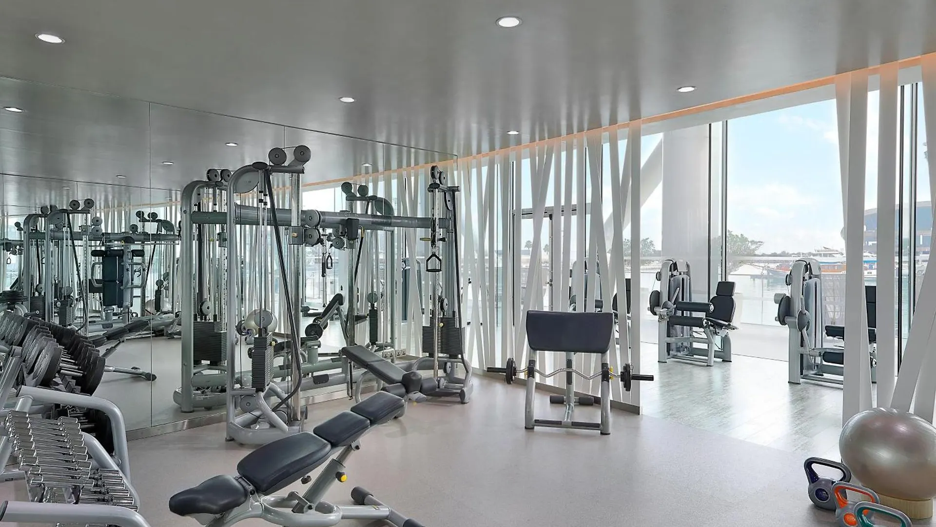 W Abu Dhabi - Yas Island Hotel