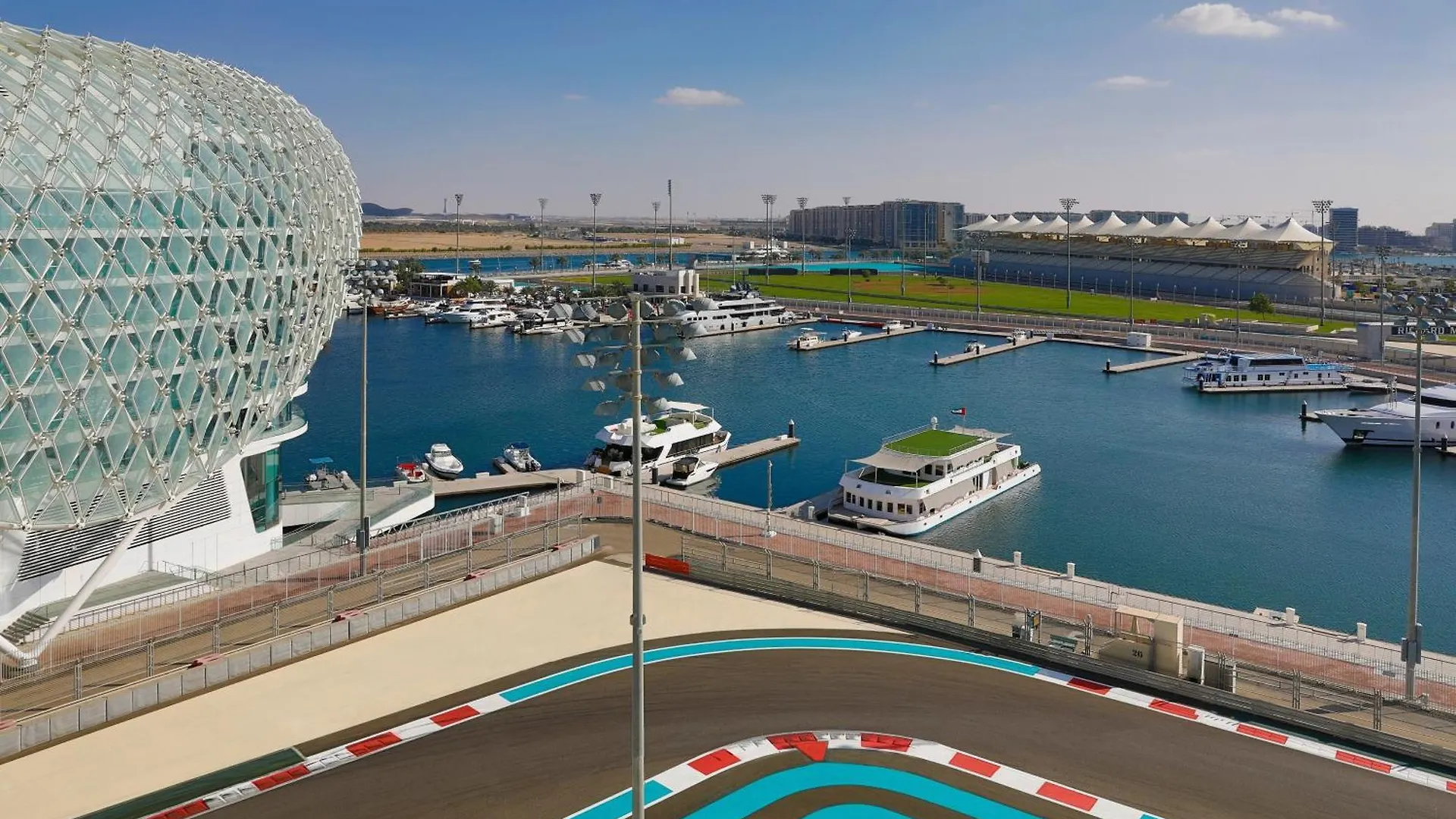 W Abu Dhabi - Yas Island Hotel 5*,