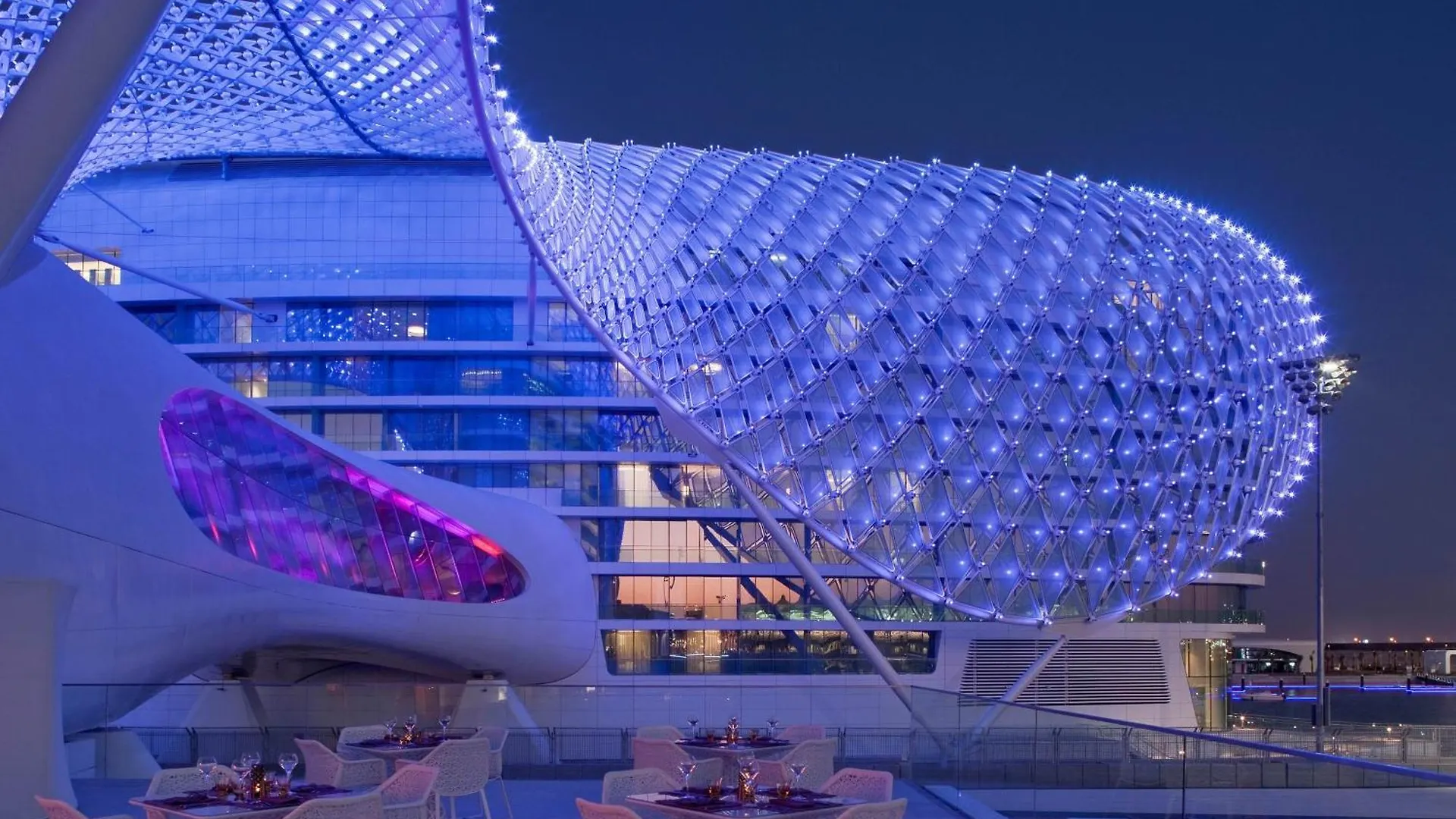 W Abu Dhabi - Yas Island Hotel