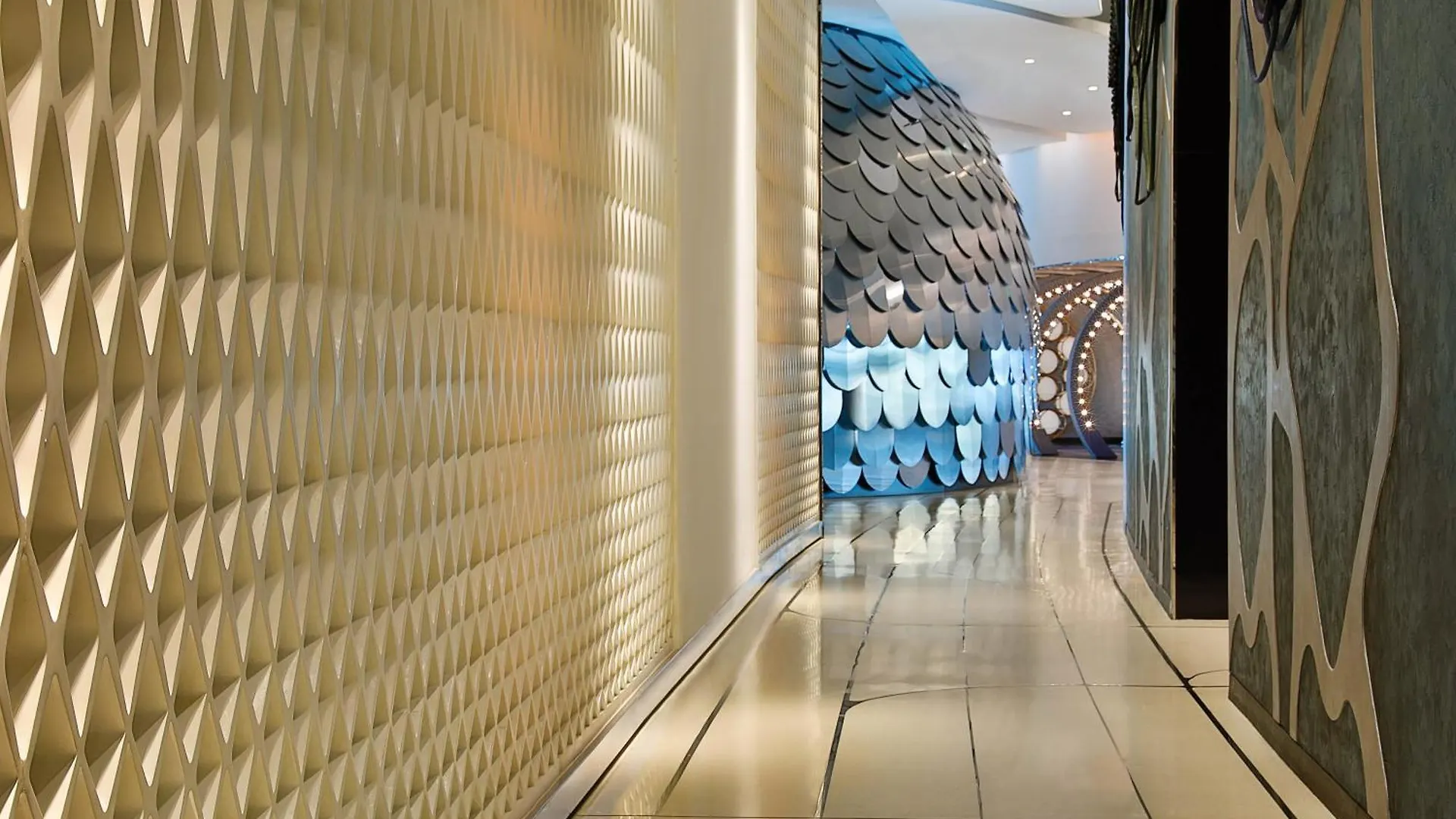 W Abu Dhabi - Yas Island Hotel