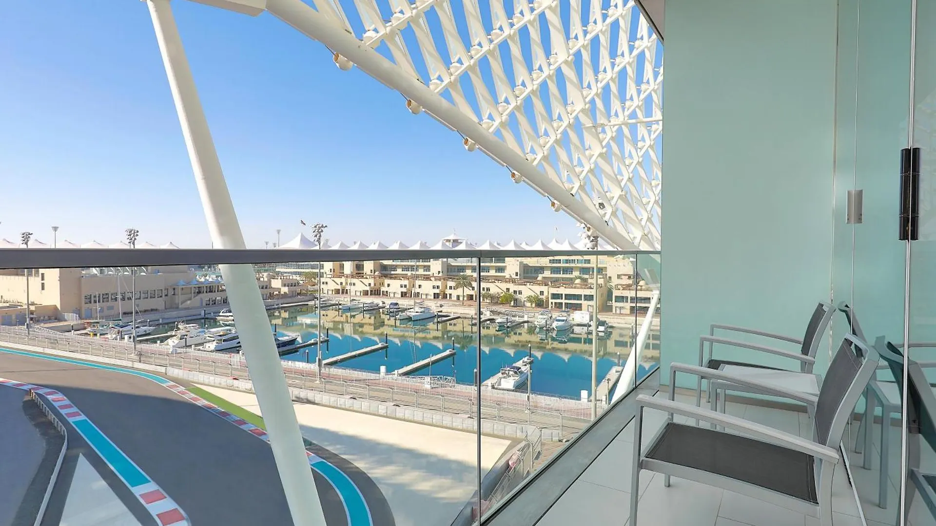 W Abu Dhabi - Yas Island Hotel